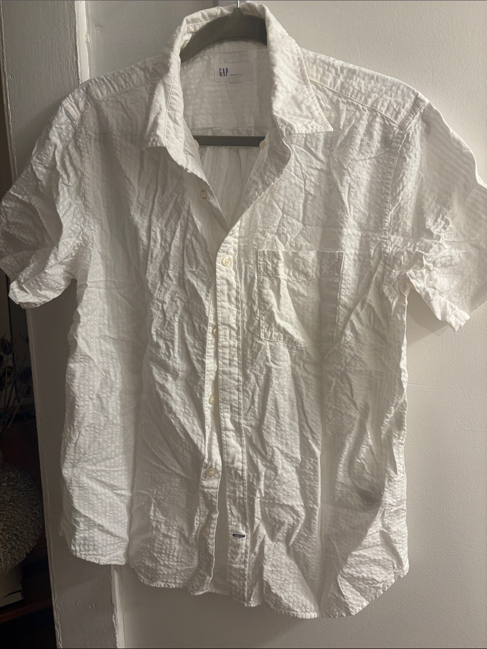 GAP short sleeve Seersucker Button-Down Shirt